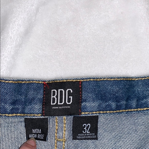 Urban Outfitters Mom Shorts - Picture 5 of 5